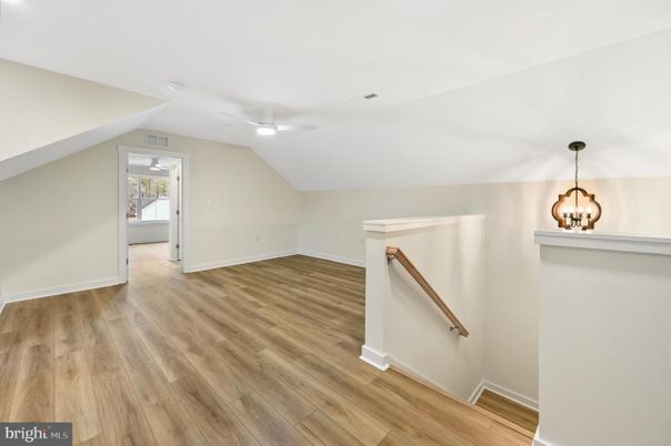 Empty room, Interior, Pendant Lights, Wood Texture Flooring