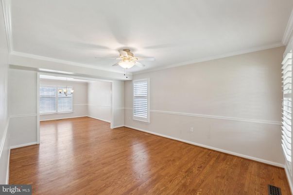 Chandelier, Empty room, Interior, Wood Texture Flooring