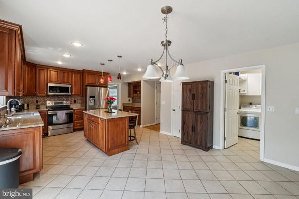 Interior, Kitchen, Pendant Lights, Recessed Lighting, Stainless Steel Appliances, Washer