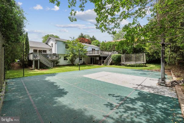 Exterior, Tennis Courts