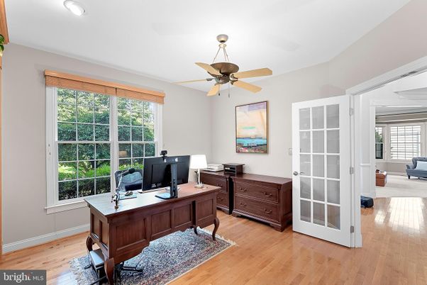 Home Office, Interior, Recessed Lighting, Wood Texture Flooring