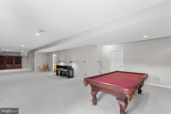Billiard Table, Game Room, Interior, Recessed Lighting