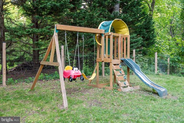 Backyard, Exterior, Playground