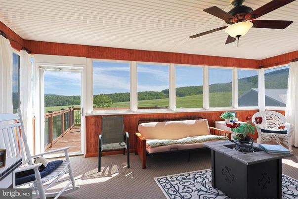 Interior, Sun Room, Water