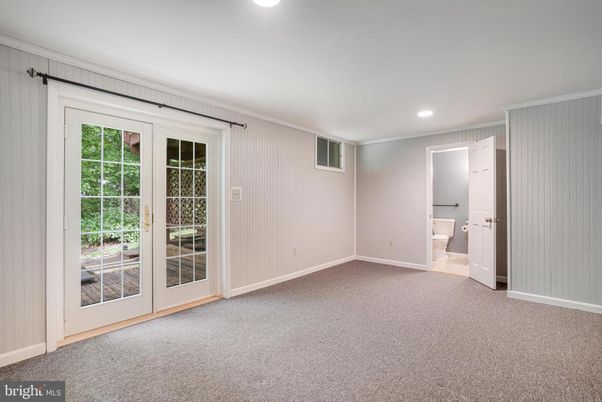 Bathroom, Empty room, Interior, Recessed Lighting