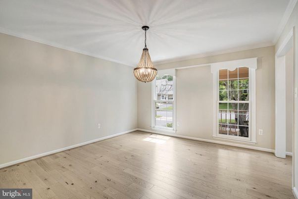 Empty room, Interior, Pendant Lights, Wood Texture Flooring