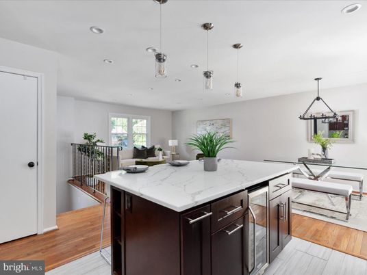 Dining room, Interior, Kitchen, Pendant Lights, Recessed Lighting, Wood Texture Flooring
