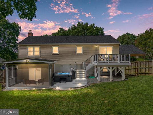 Backyard, Exterior, Hot Tub