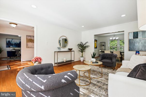 Chandelier, Interior, Living room, Recessed Lighting, Wood Texture Flooring