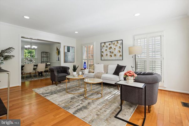 Chandelier, Dining room, Interior, Living room, Recessed Lighting, Wood Texture Flooring
