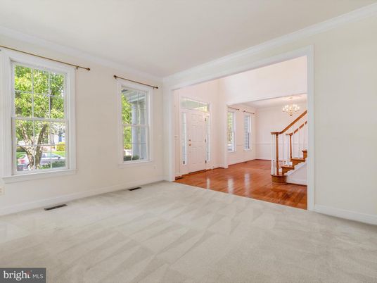 Chandelier, Empty room, Interior, Wood Texture Flooring