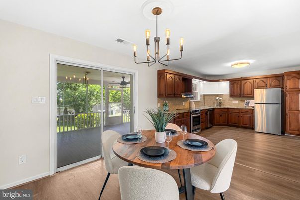 Chandelier, Dining room, Interior, Kitchen, Wood Texture Flooring