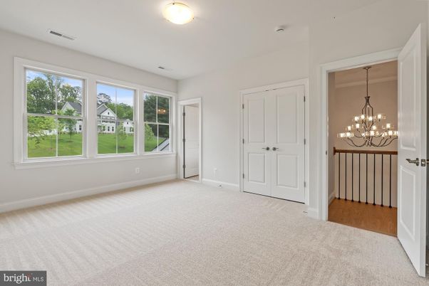 Chandelier, Empty room, Interior