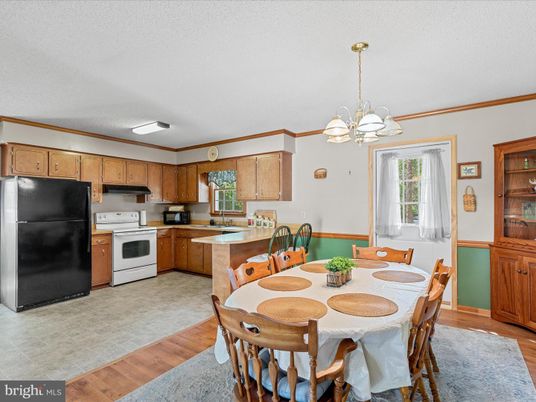 Dining room, Interior, Kitchen, Pendant Lights, Wood Texture Flooring