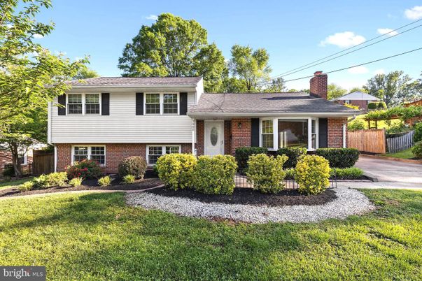 Exterior, Facade, Brick Facade, Split Level