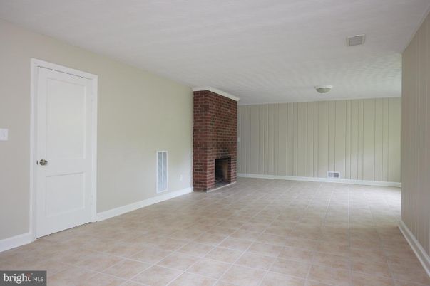 Empty room, Fireplace, Interior