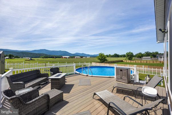 Exterior, Pool, Other
