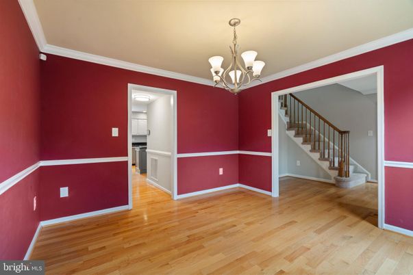 Chandelier, Empty room, Interior, Wood Texture Flooring