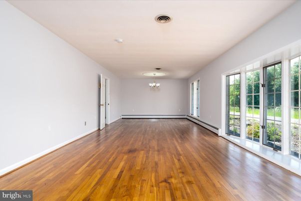 Chandelier, Empty room, Interior, Wood Texture Flooring