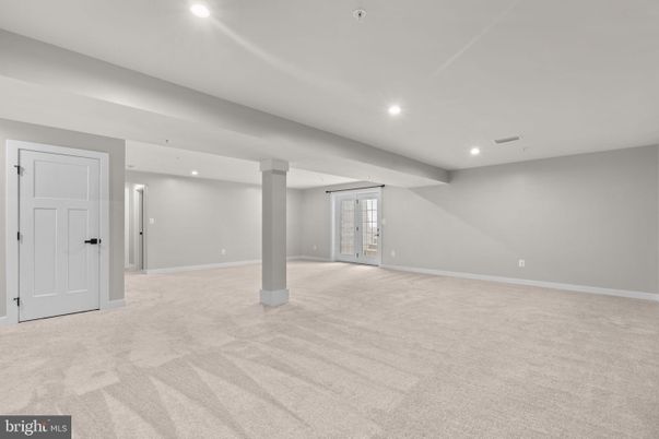 Empty room, Interior, Recessed Lighting