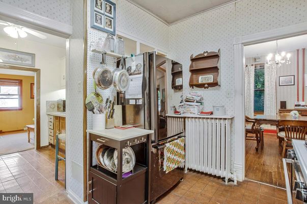 Dining room, Interior, Kitchen, Washer, Wood Texture Flooring
