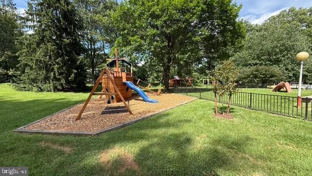 Backyard, Exterior, Playground