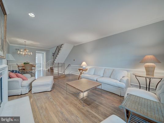 Chandelier, Dining room, Interior, Living room, Recessed Lighting, Wood Texture Flooring