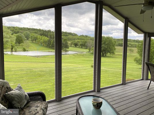 Interior, Sun Room, Water