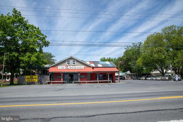 Exterior, Facade, None