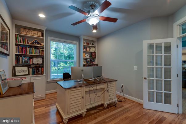 Home Office, Interior, Recessed Lighting, Wood Texture Flooring