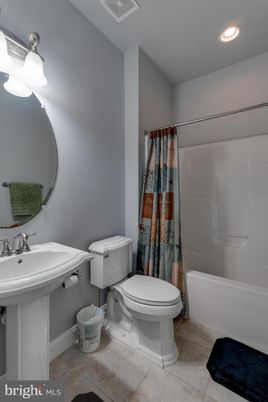 Bathroom, Interior, Recessed Lighting