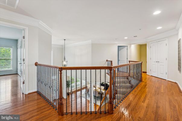 Interior, Pendant Lights, Recessed Lighting, Wood Texture Flooring