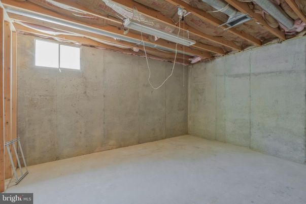 Empty room, Interior, Wooden Beams