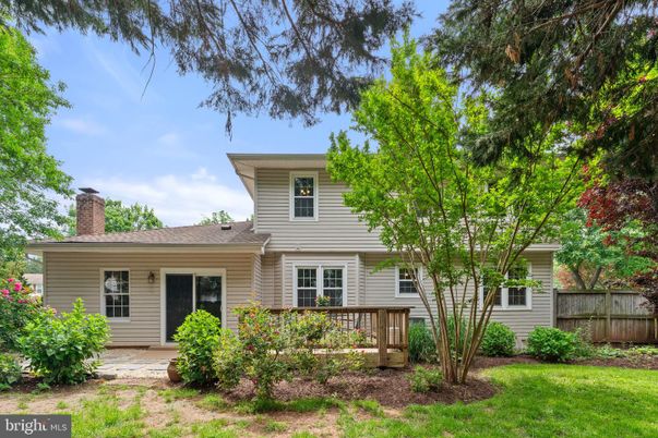 Backyard, Exterior, Facade, American Foursquare