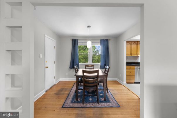 Dining room, Interior, Kitchen, Pendant Lights, Wood Texture Flooring