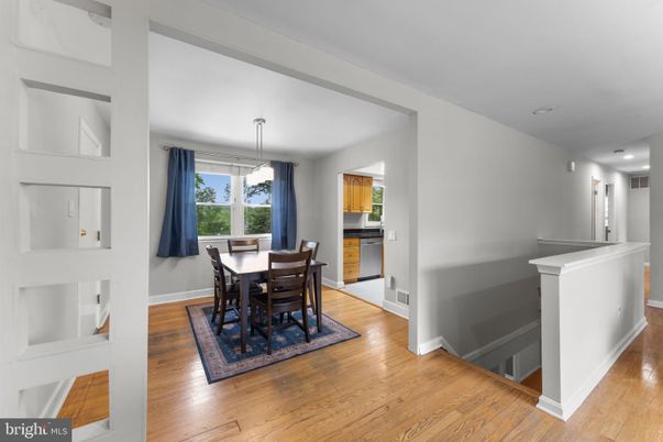 Dining room, Interior, Kitchen, Pendant Lights, Recessed Lighting, Wood Texture Flooring