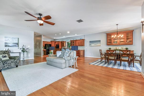 Chandelier, Dining room, Interior, Kitchen, Recessed Lighting, Wood Texture Flooring