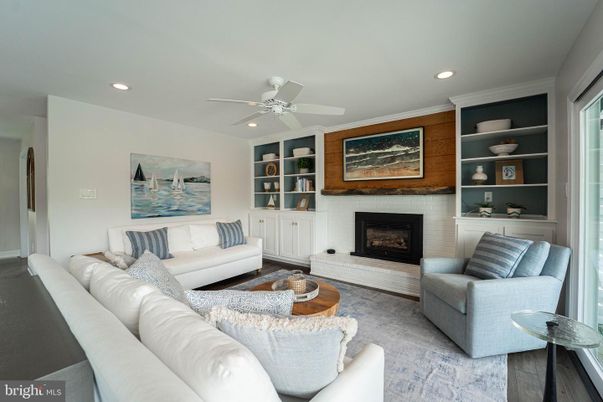 Fireplace, Interior, Living room, Recessed Lighting