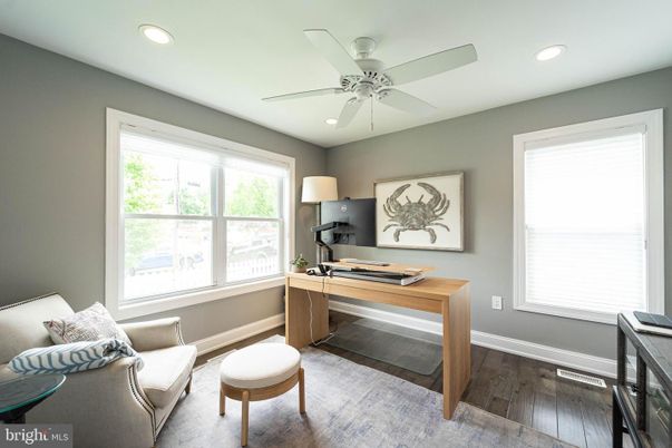 Home Office, Interior, Recessed Lighting, Wood Texture Flooring