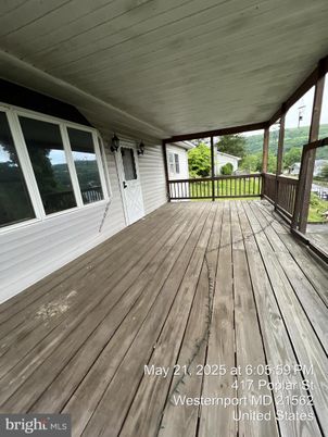 Exterior, Wood Texture Flooring