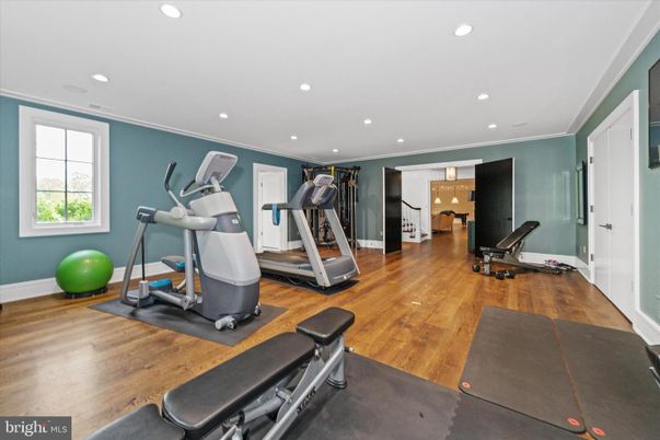 Fitness Equipment, Interior, Recessed Lighting, Wood Texture Flooring