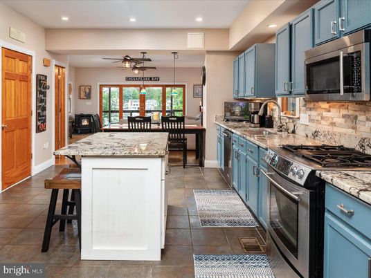 Dining room, Interior, Kitchen, Recessed Lighting