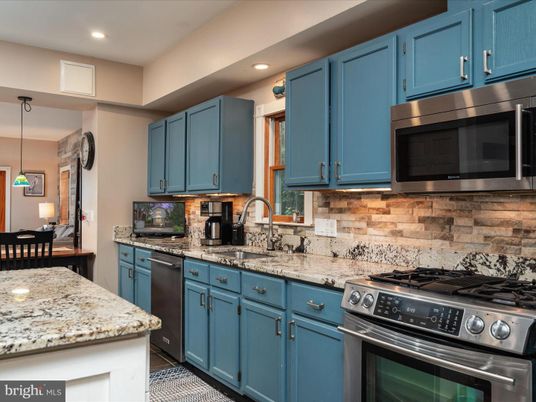 Interior, Kitchen, Pendant Lights, Recessed Lighting, Stainless Steel Appliances