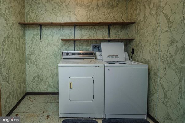Interior, Washer