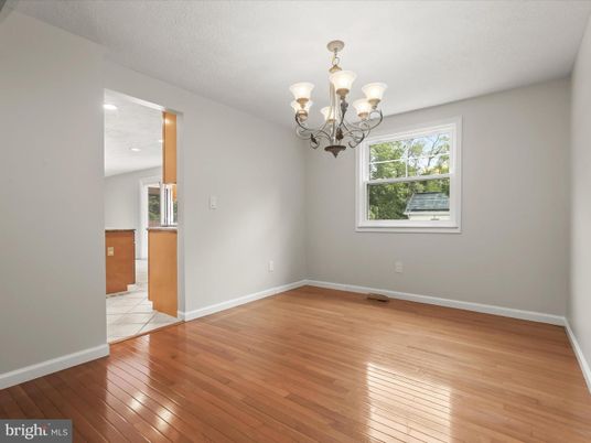 Chandelier, Empty room, Interior, Wood Texture Flooring