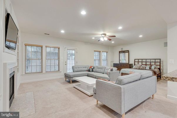 Fireplace, Interior, Living room, Recessed Lighting
