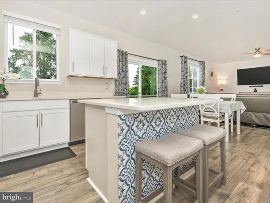 Dining room, Interior, Kitchen, Recessed Lighting, Wood Texture Flooring
