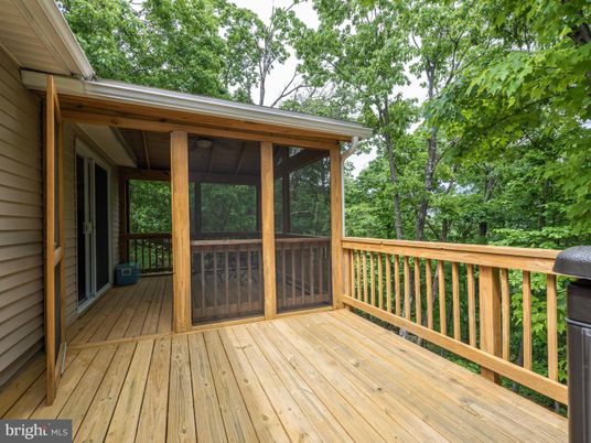 Exterior, Wood Texture Flooring