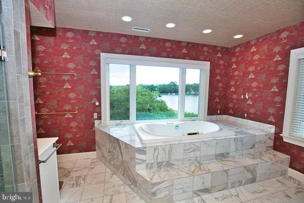 Bathroom, Interior, Marble, Recessed Lighting
