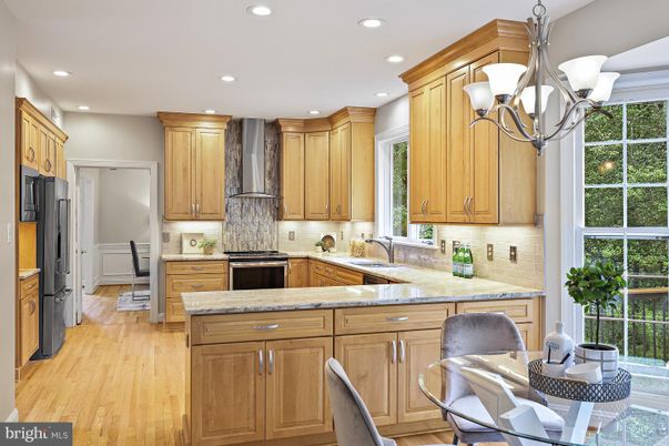 Dining room, Interior, Kitchen, Recessed Lighting, Wood Texture Flooring